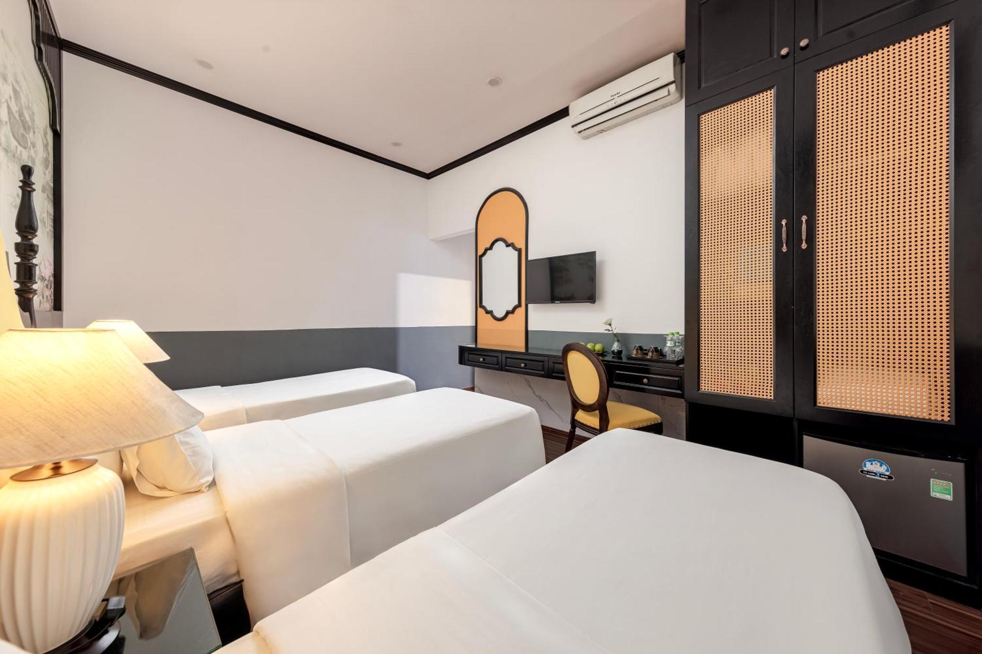 Hanoi Elpis Hotel & Spa Exterior photo